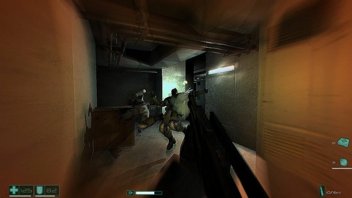 Скриншоты из F.E.A.R. / Картинка 43