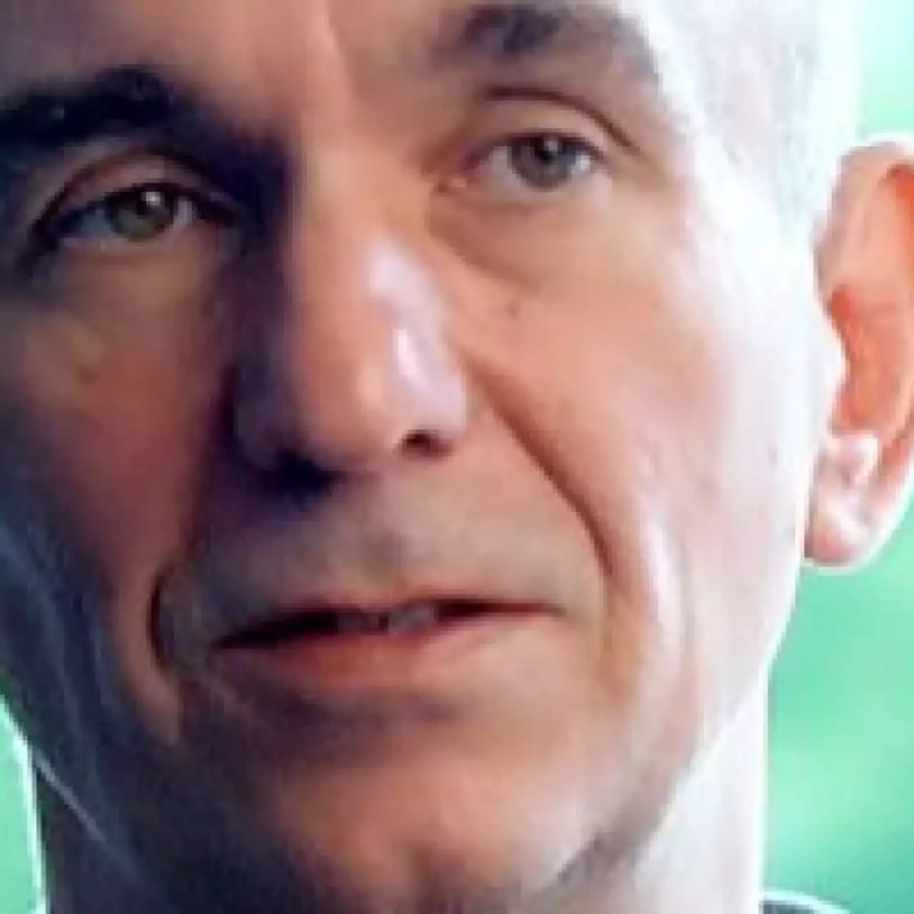 Питер Молиньё посоветовал Microsoft не обещать слишком многого по поводу HoloLens