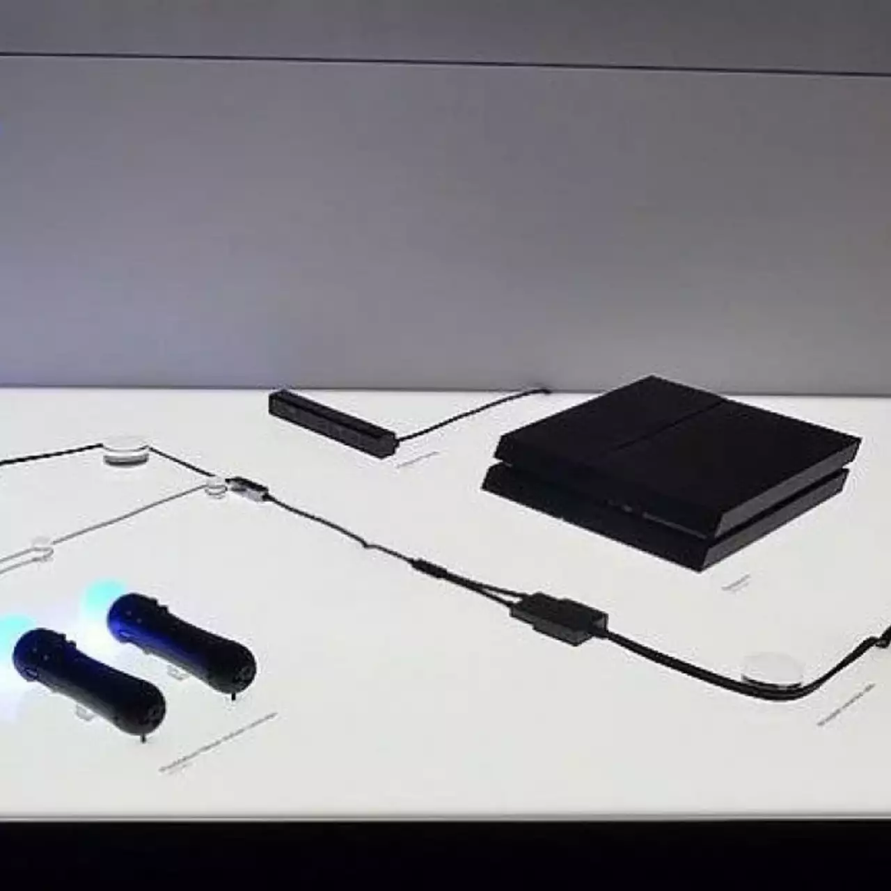 PlayStation VR укомплектуют демо-дисками