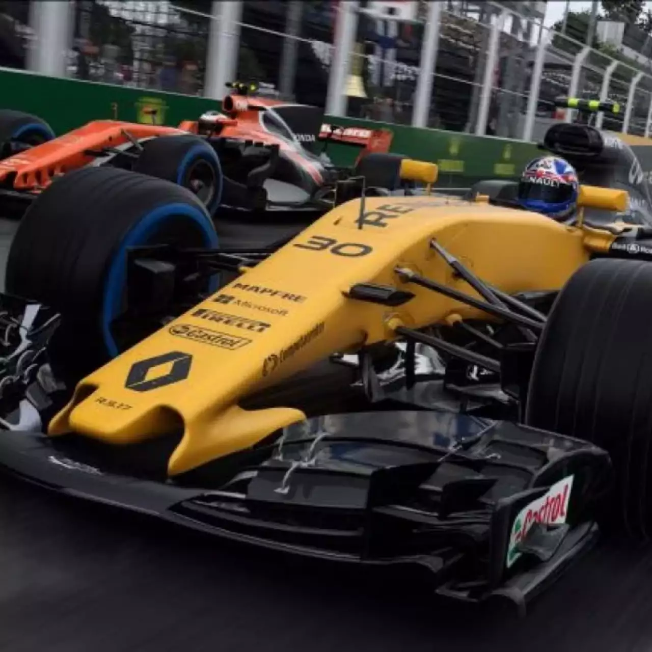 В F1 2017 добавили локальный режим и улучшили искусственный интеллект