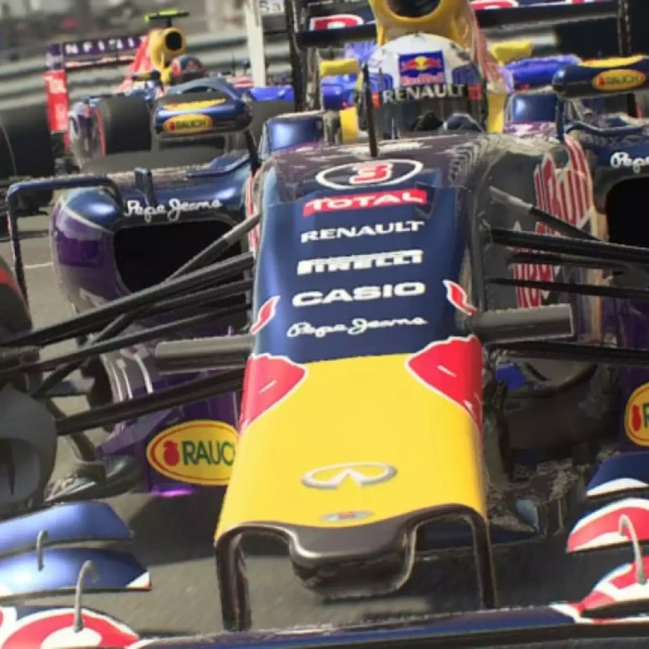 F1 2015 можно получить в Steam бесплатно. F1 2017 продается со скидкой 70 %