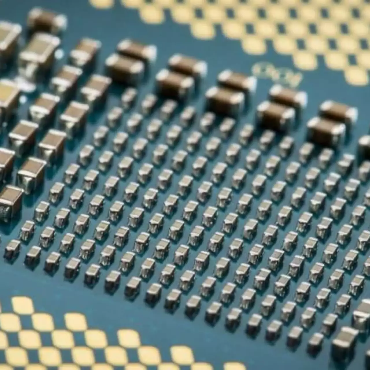 Самый мощный процессор от Intel сравнили с топовым AMD Ryzen 7 2700X в CS:GO, Far Cry 5 и GTA 5