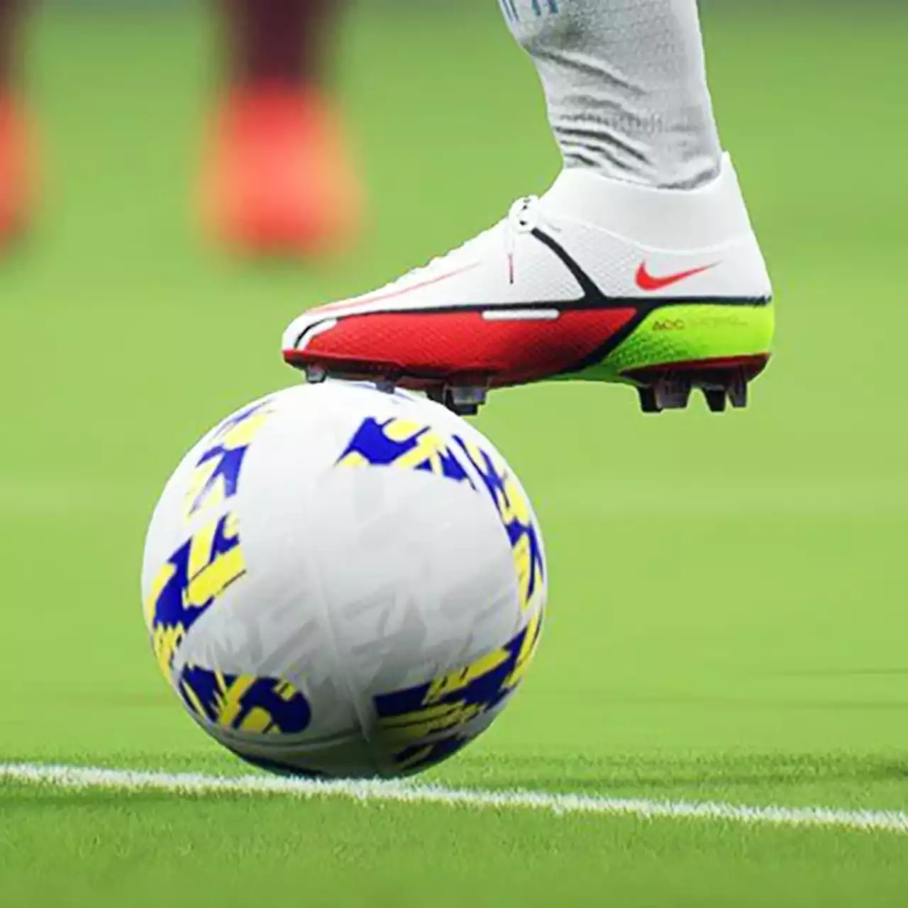 В сети показали, как отличается графика в FIFA 22 и eFootball 2022 (PES 2022)