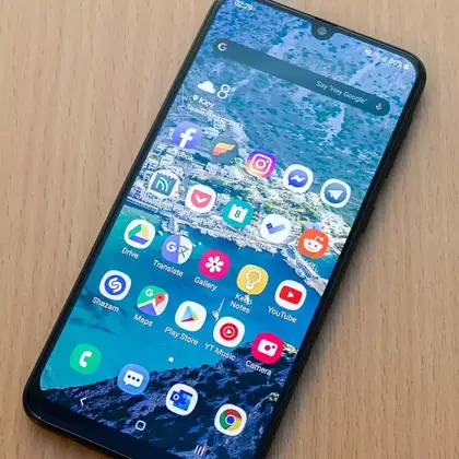 Эксперты считают, что смартфонов и бытовой техники в России хватит максимум до лета