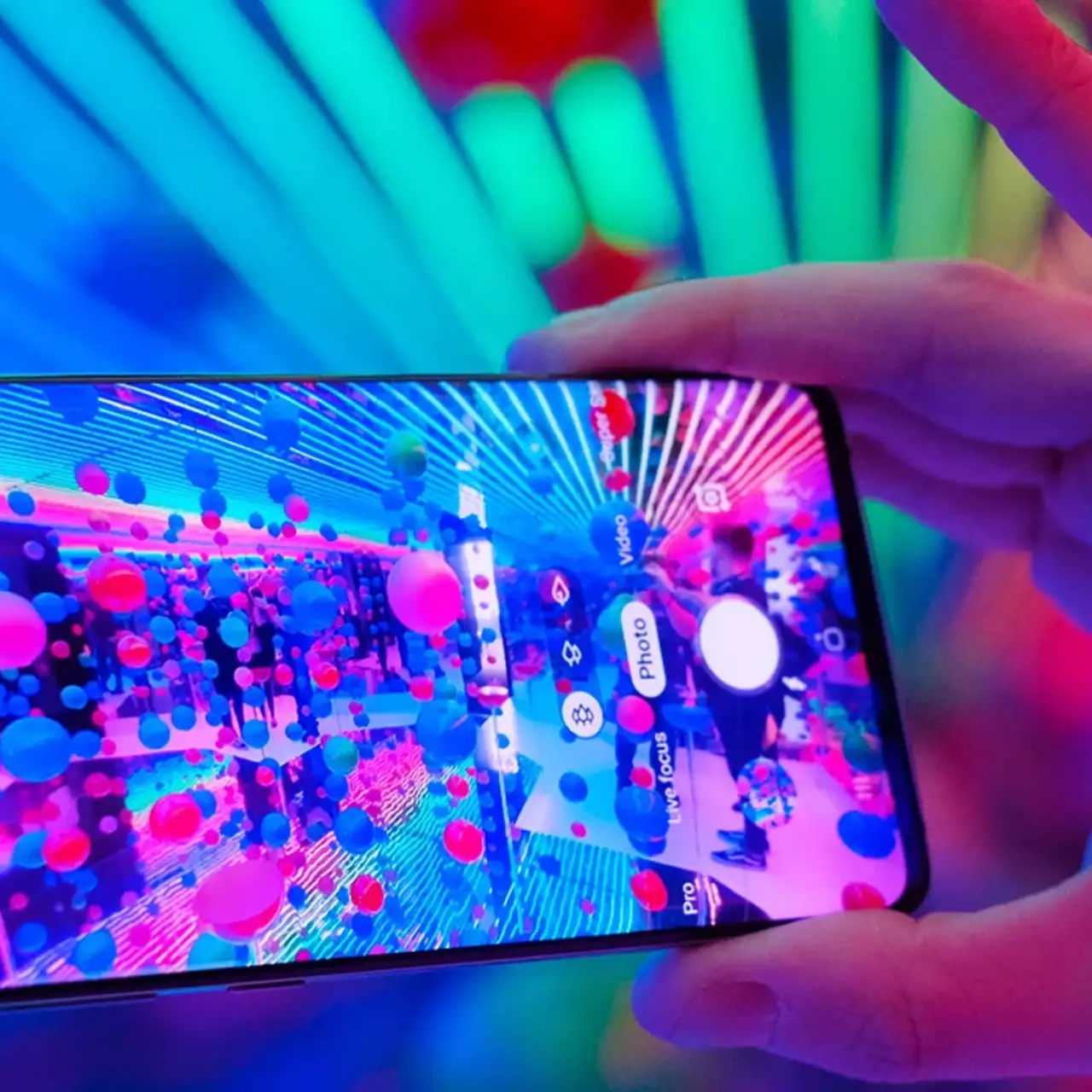 Халява: сразу 7 игр и 7 программ отдают бесплатно и навсегда в Google Play и App Store. Есть хоррор, похожий на Outlast